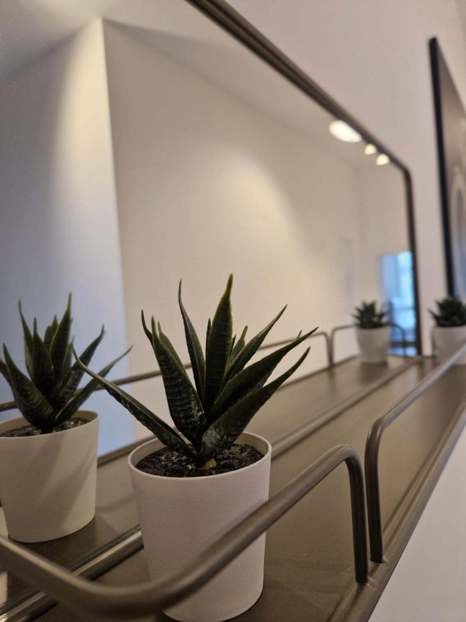 Nord-Apartment 6 I 1 Zimmer Mit Wlan & Walk-In Regendusche เบรเมอร์ฮาเฟิน ภายนอก รูปภาพ